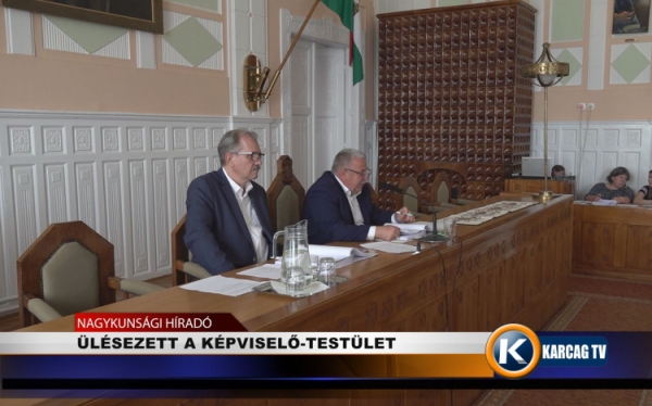 ÜLÉSEZETT A KÉPVISELŐ-TESTÜLET