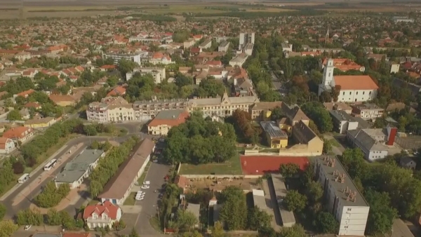 A REZSICSÖKKENTÉS TOVÁBBRA IS VÉDI A MAGYAR CSALÁDOKAT