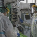 Szlávik: folyamatosan nő a kórházban lévők száma