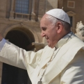 Ferenc pápa: az emberek békét akarnak