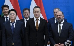 Szijjártó Péter: magyar technológiával jöhet létre a keleti és a nyugati fizetési rendszerek harmonizációja