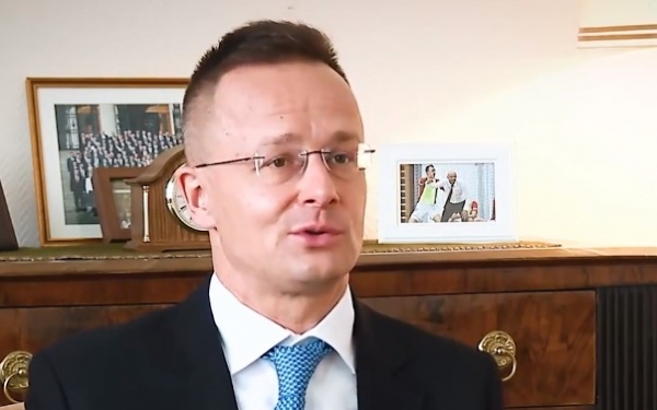 Szijjártó Péter: már csak négy magyar űrhajós-jelölt van versenyben