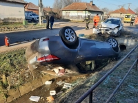 Két autó ütközött Jászladányon