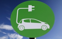 EM: hétfőtől kérhetnek támogatást a vállalatok elektromos járművek beszerzéséhez